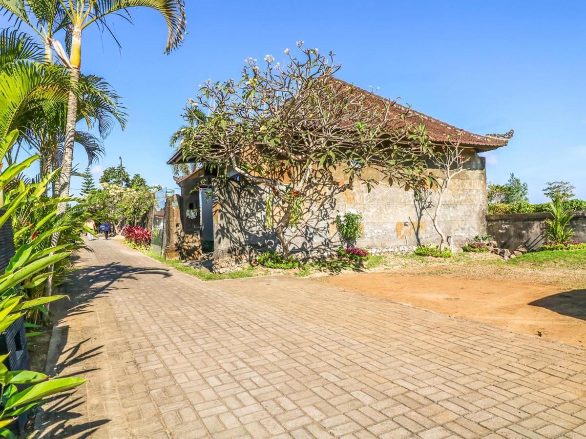 Sekar Arum Riverside Resort In Canggu Танах Лот Экстерьер фото